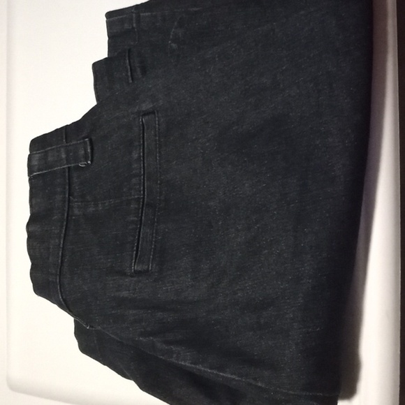 LL Bean size 8 women shorts like New - Picture 2 of 3